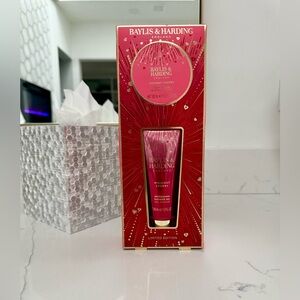 Baylis & Harding England Midnight Cherry Shower Gel & Body Butter Gift Set